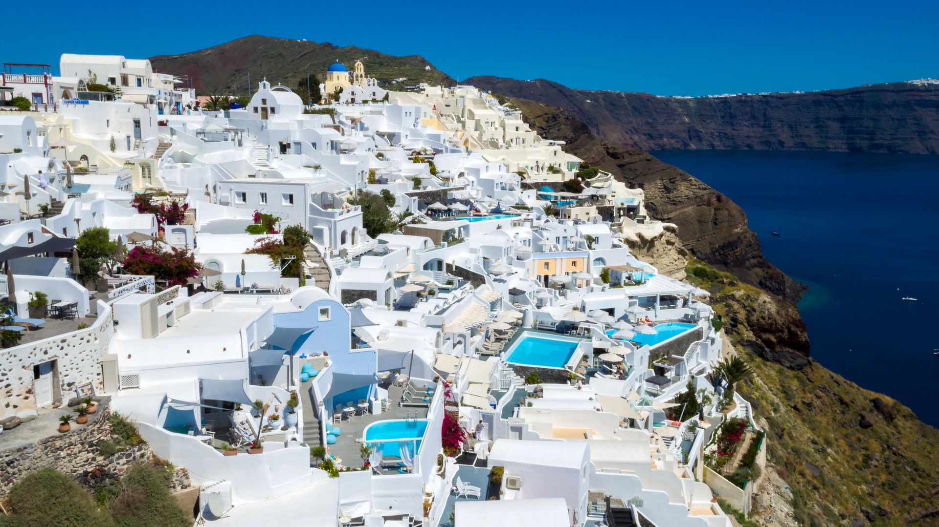 Kima Oia Suites