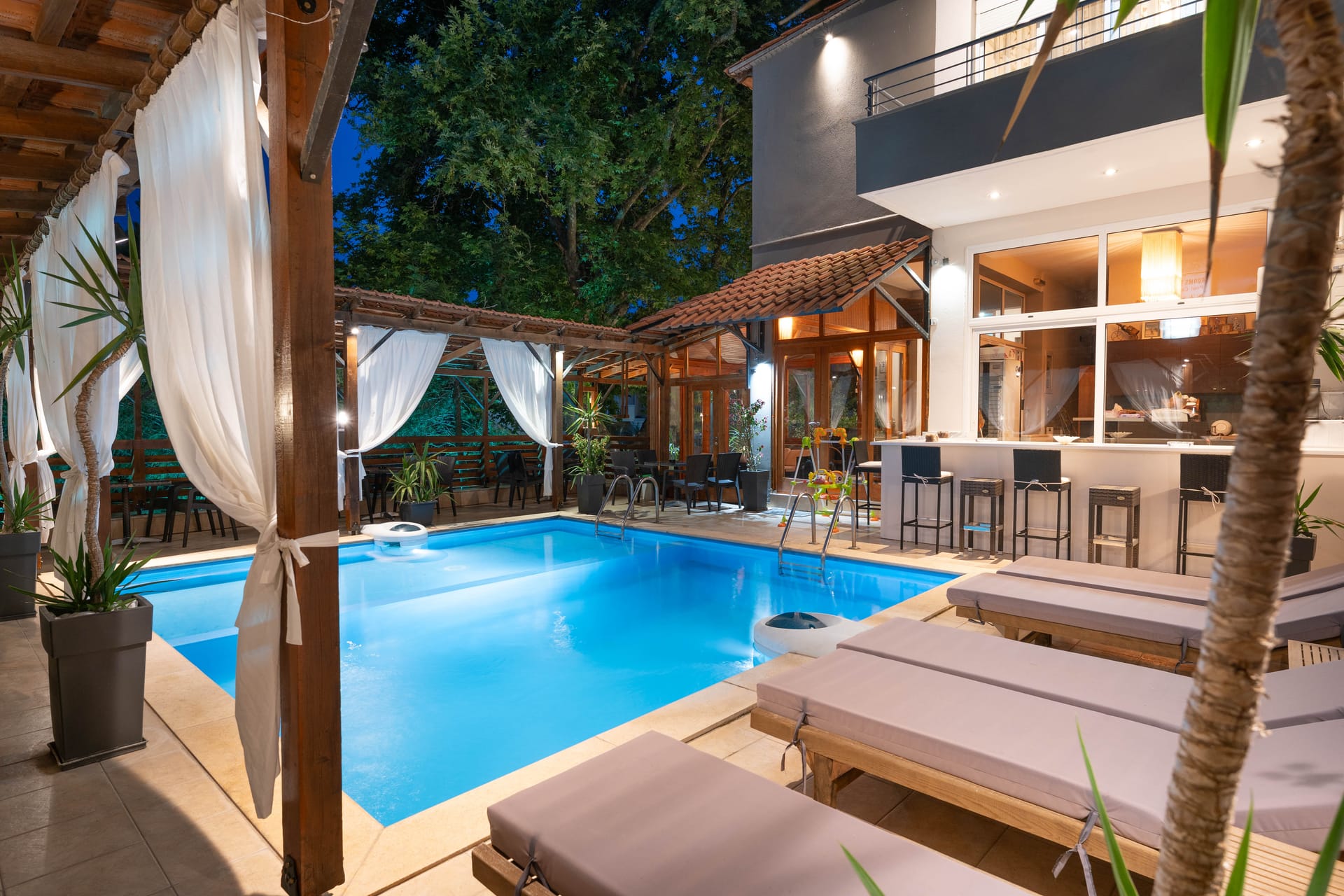 Kipos Resort