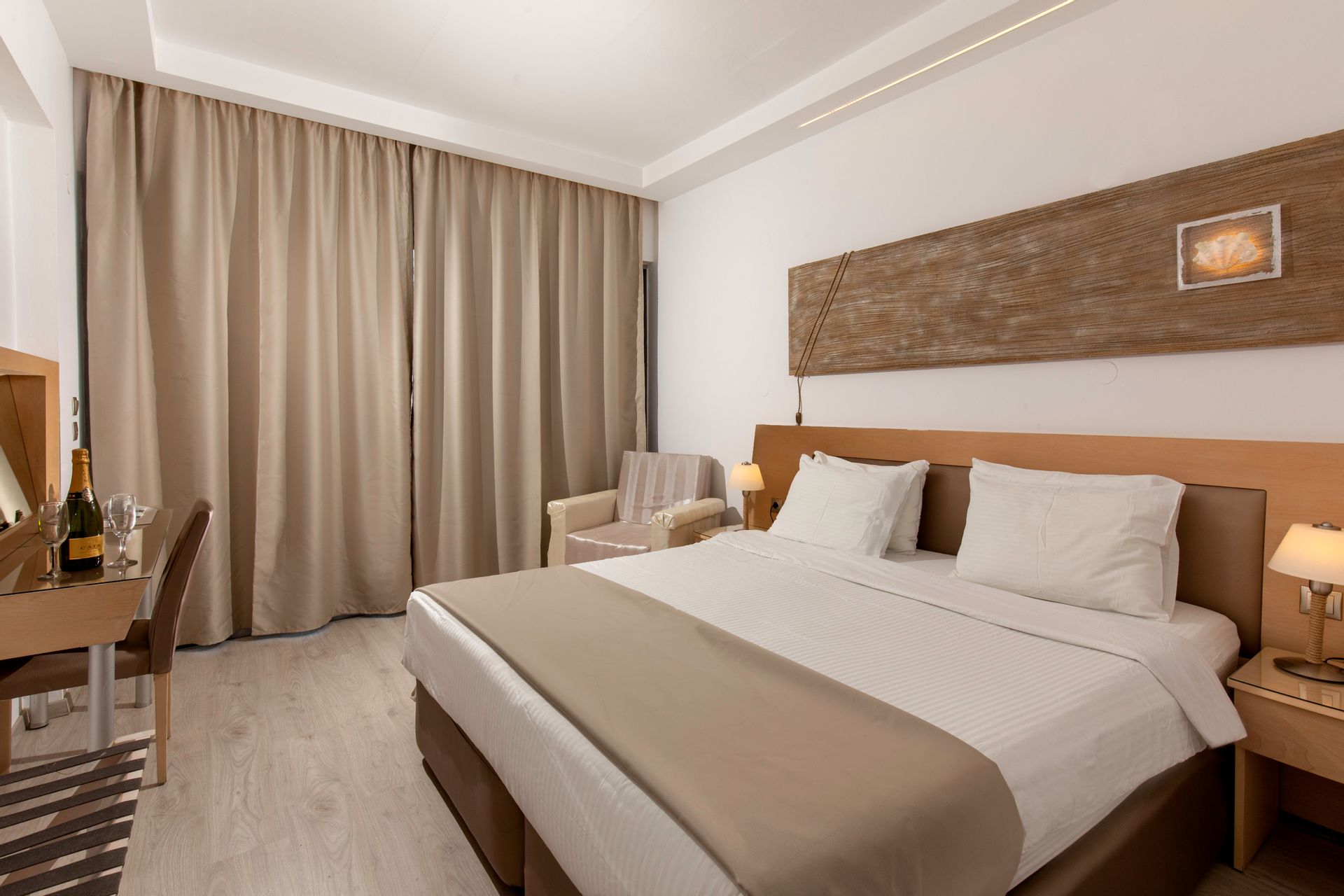 KOLYMBIA BAY ART BOUTIQUE HOTEL
