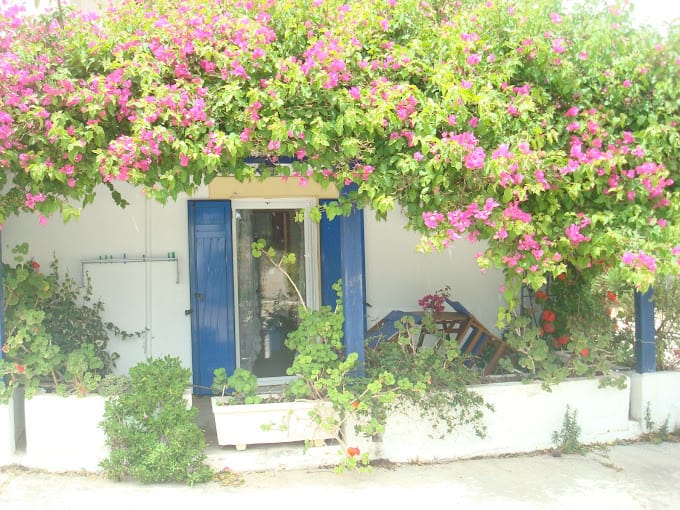 Kouvaras Apartments