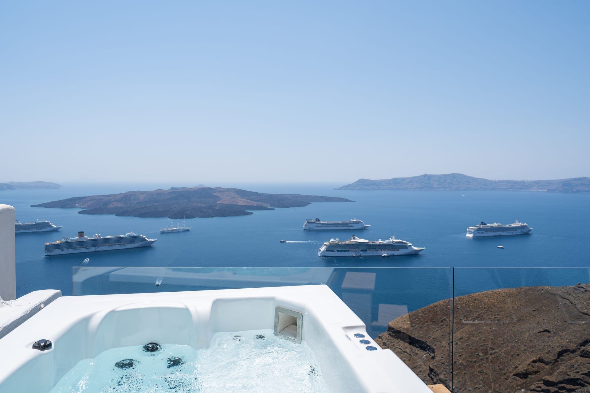Kratiras View Luxury Suites