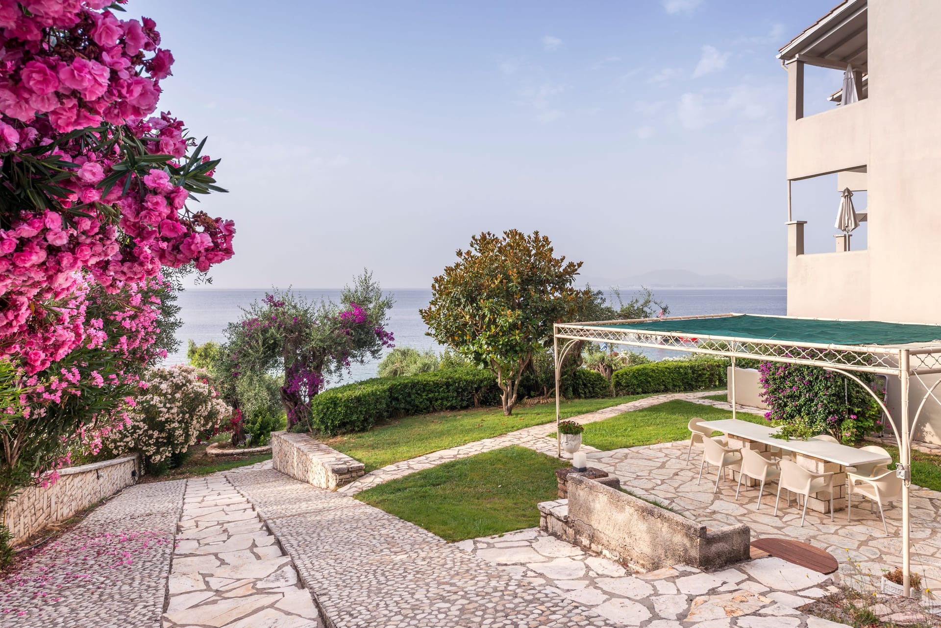 Krouzeri Beach Apartments Corfu