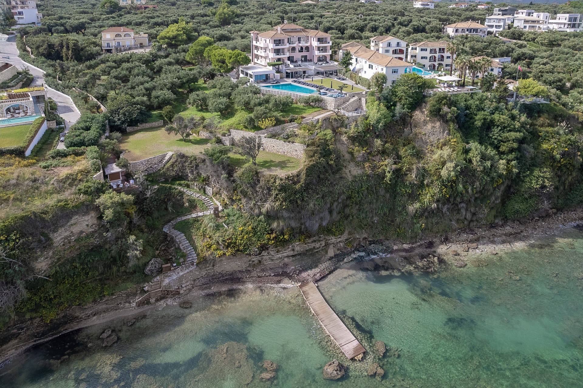 Kymothoe Elite Suites