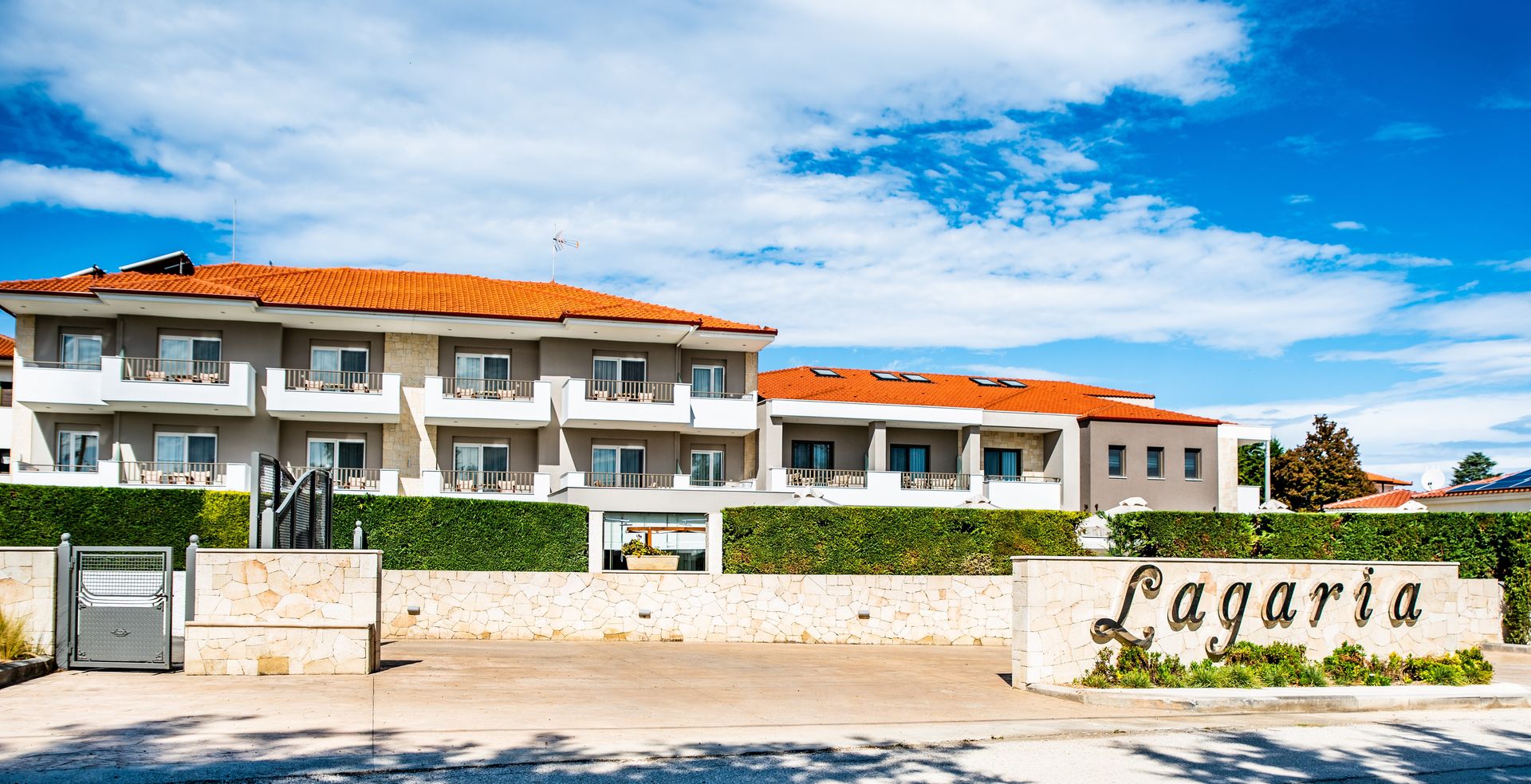 Lagaria Hotel & Apartments****