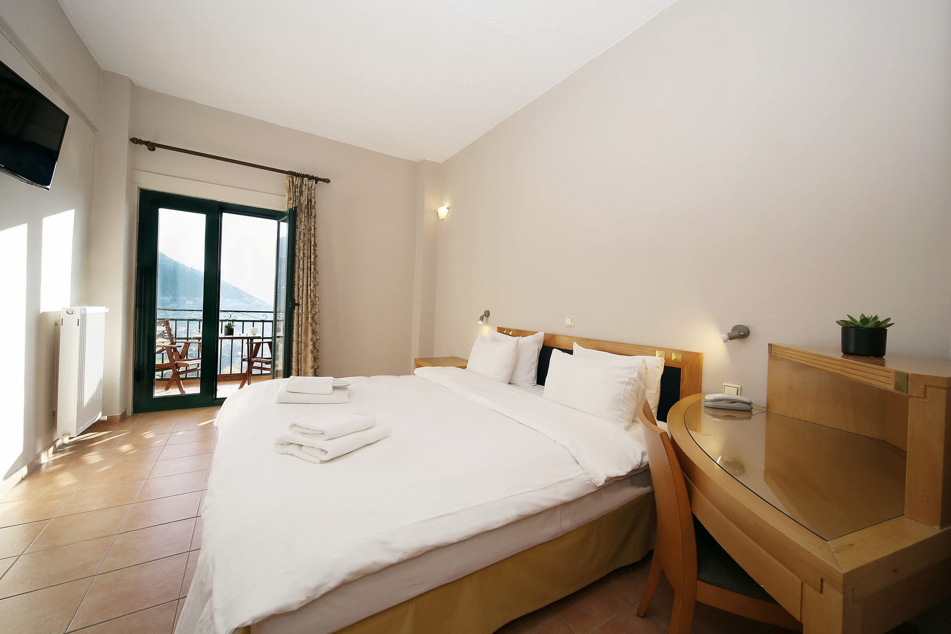 Lecadin Hotel