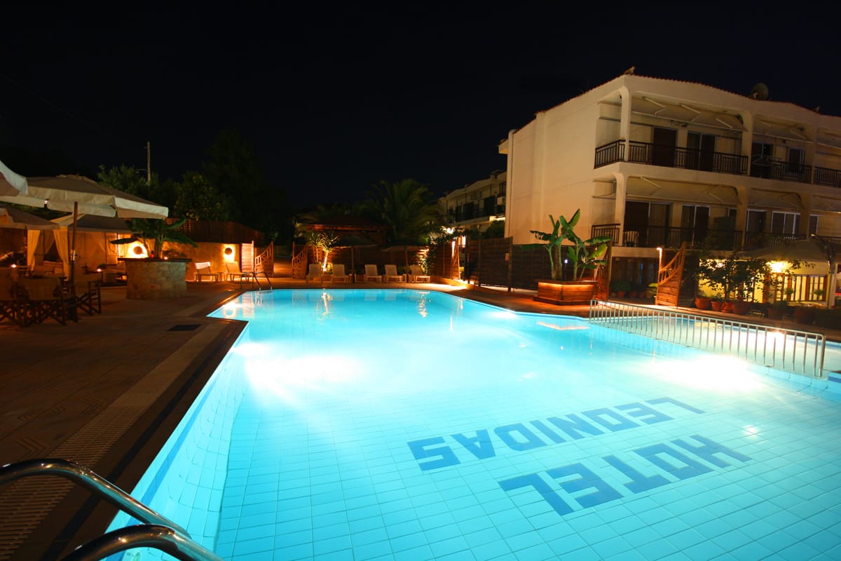 Leonidas Apartments & Suites