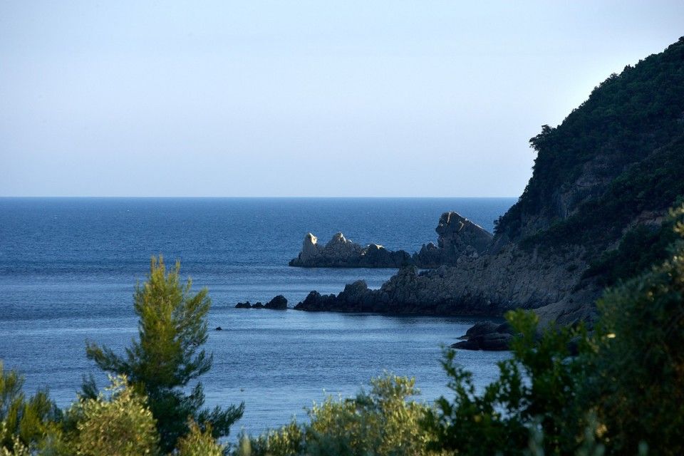 Lichnos Beach Hotel and Suites
