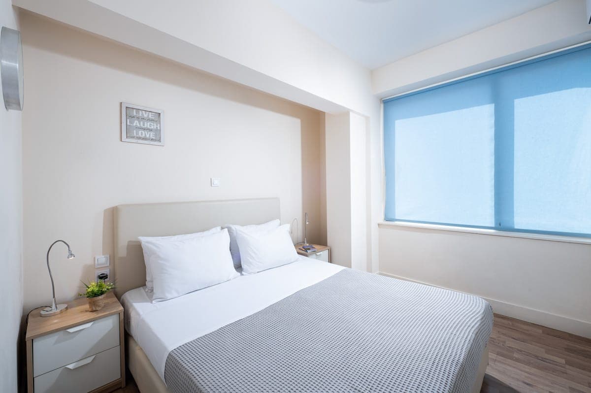 Enattica Syntagma Living