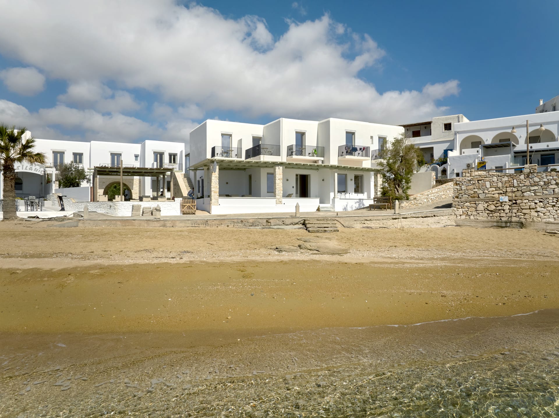 Magoo Suites