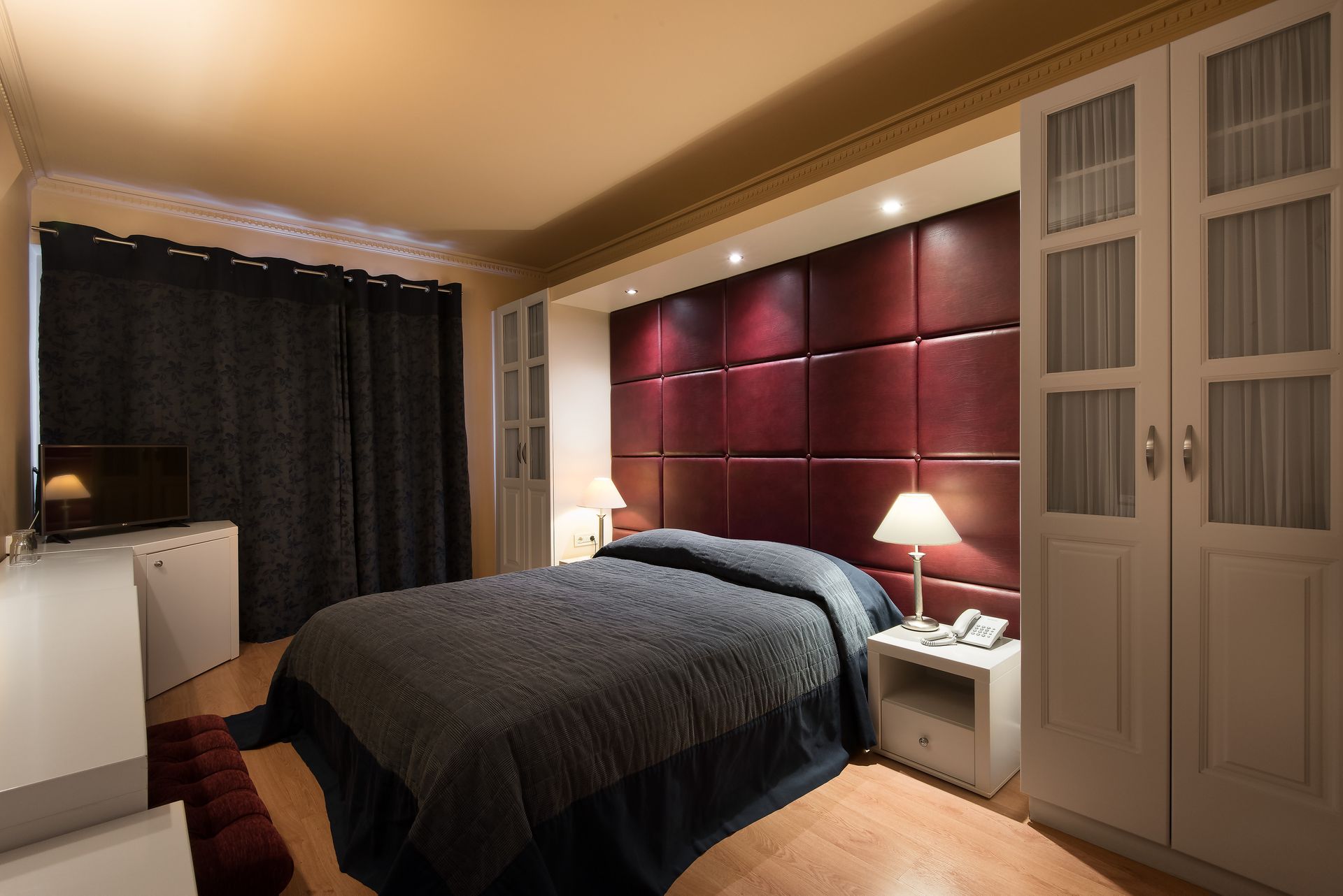 Maniatis Hotels & Resorts