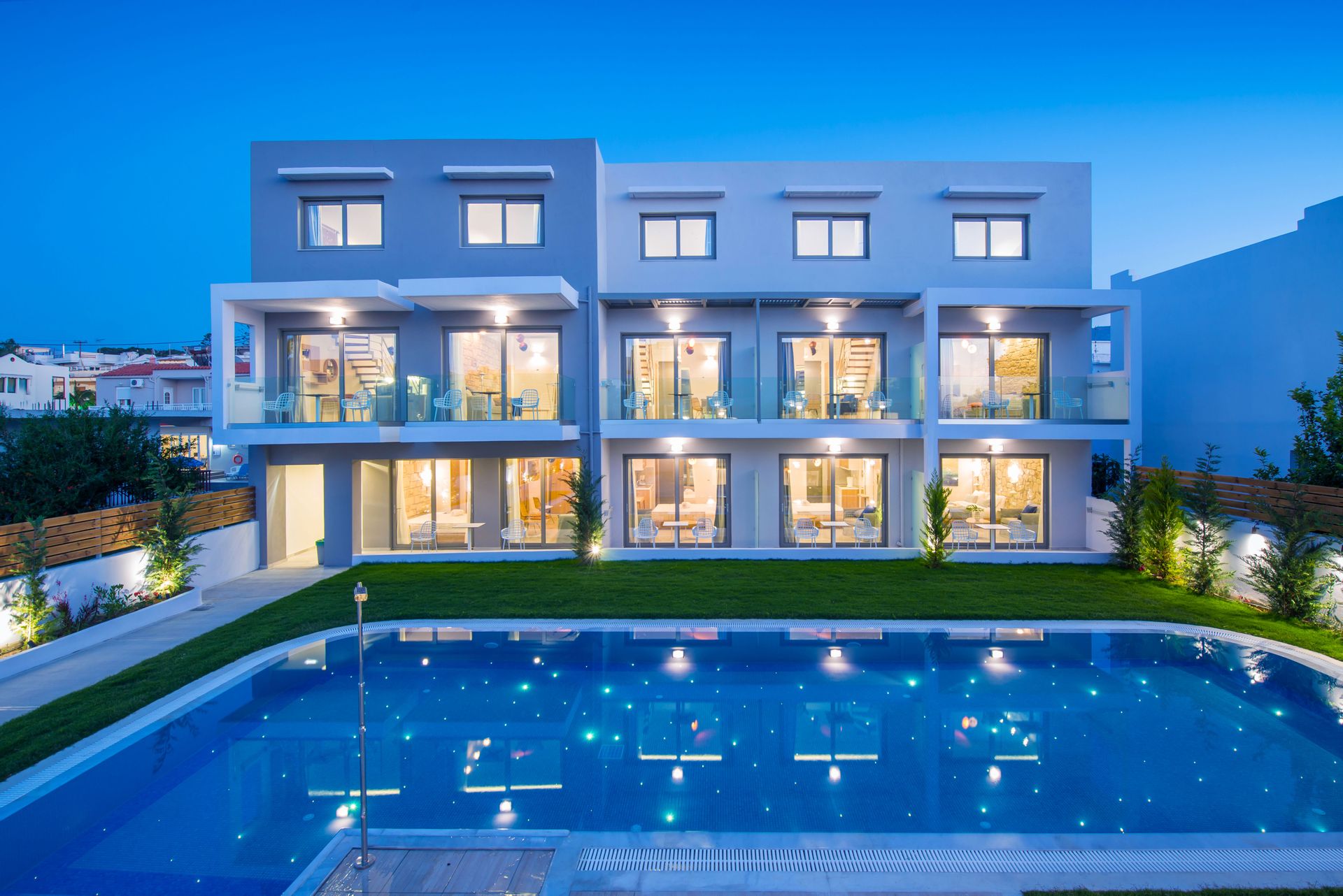 Mary Hotel Apts & Mary Royal Suites