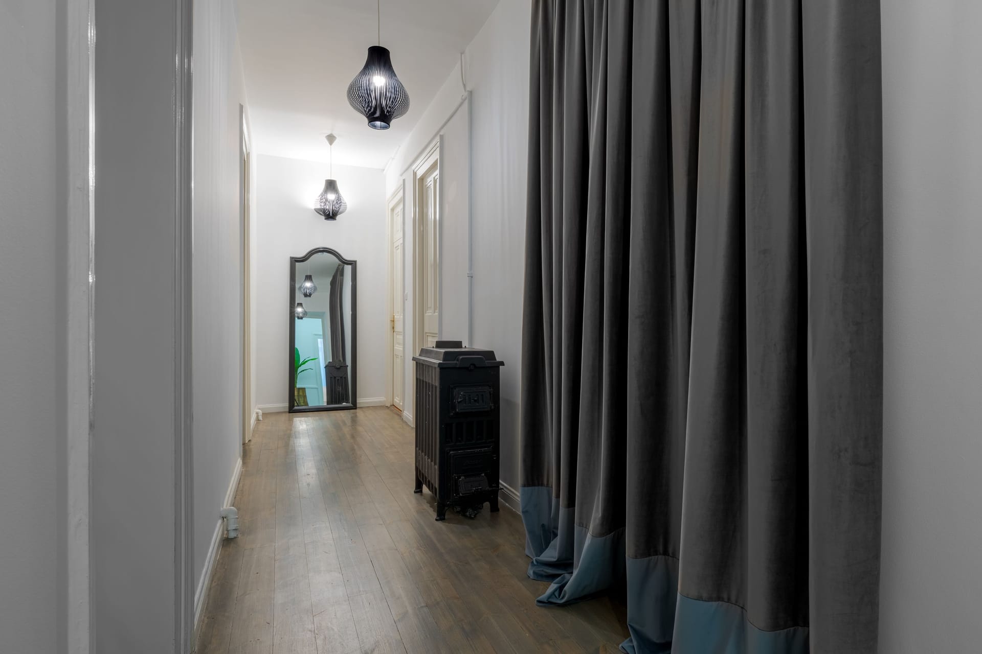 2 Mazi Suites