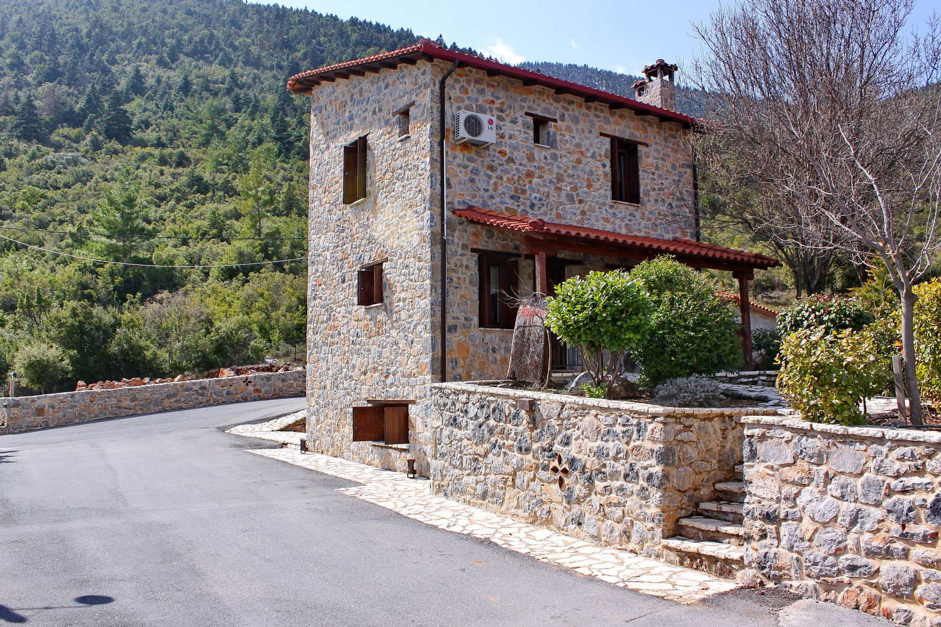 Menalia Villas & Suites