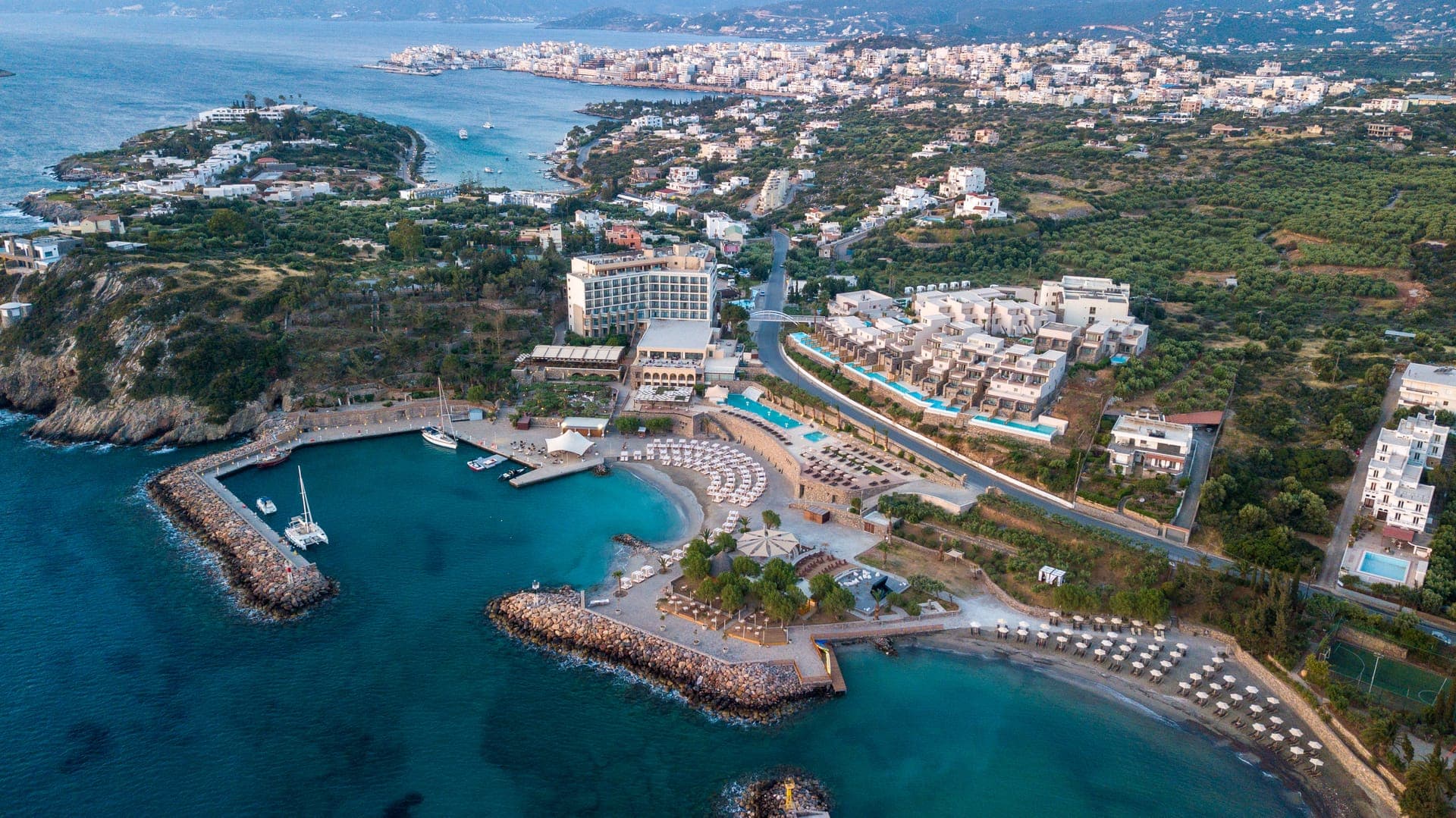 Zeus Eleva Mirabello Bay