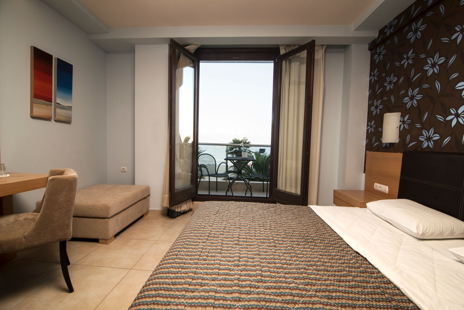 Mistral Seaside Hotel