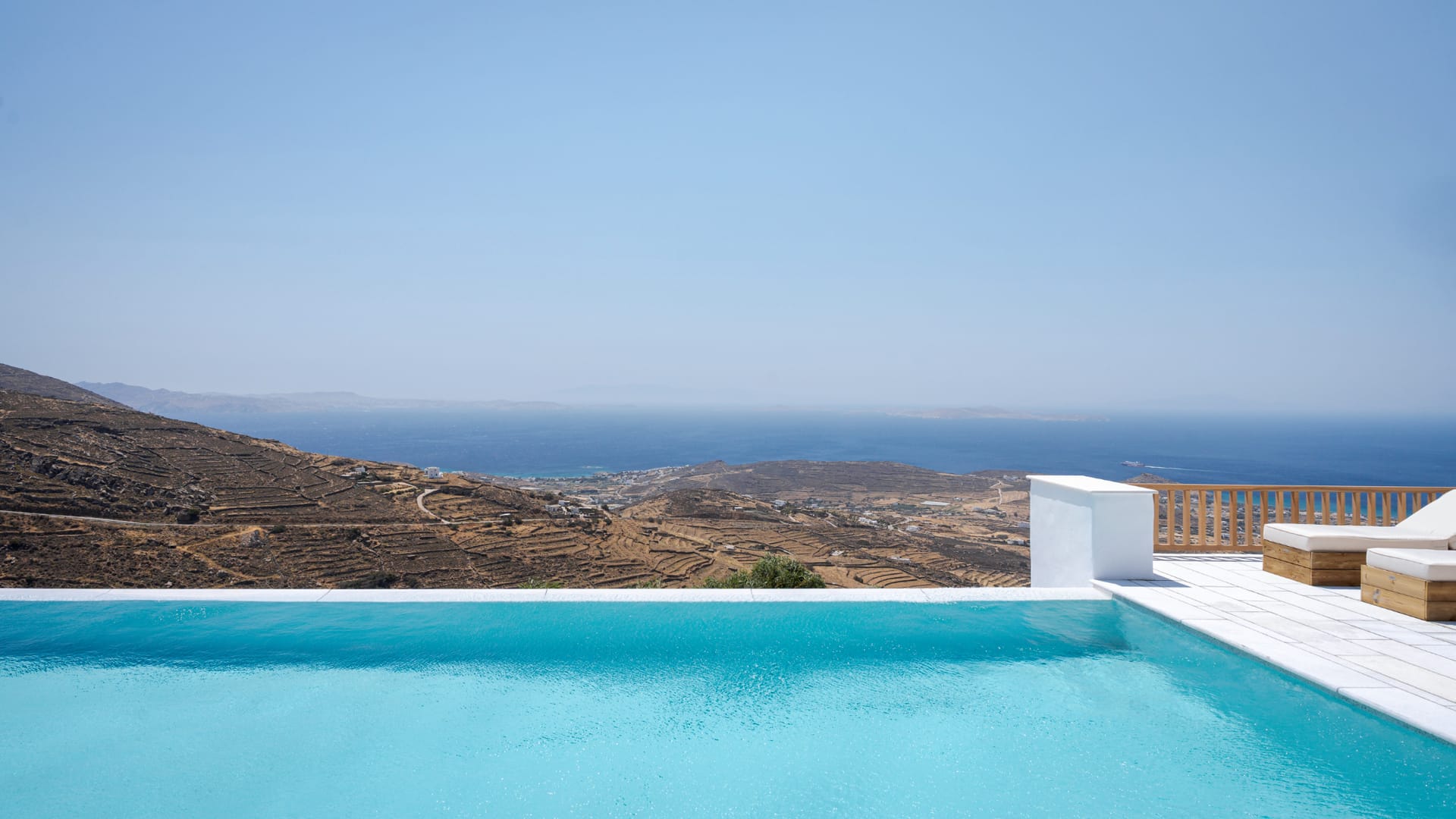 Morfes Luxury Apartments