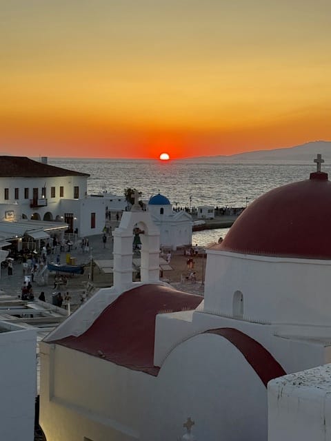 Mr & Mrs Mykonos The Residence