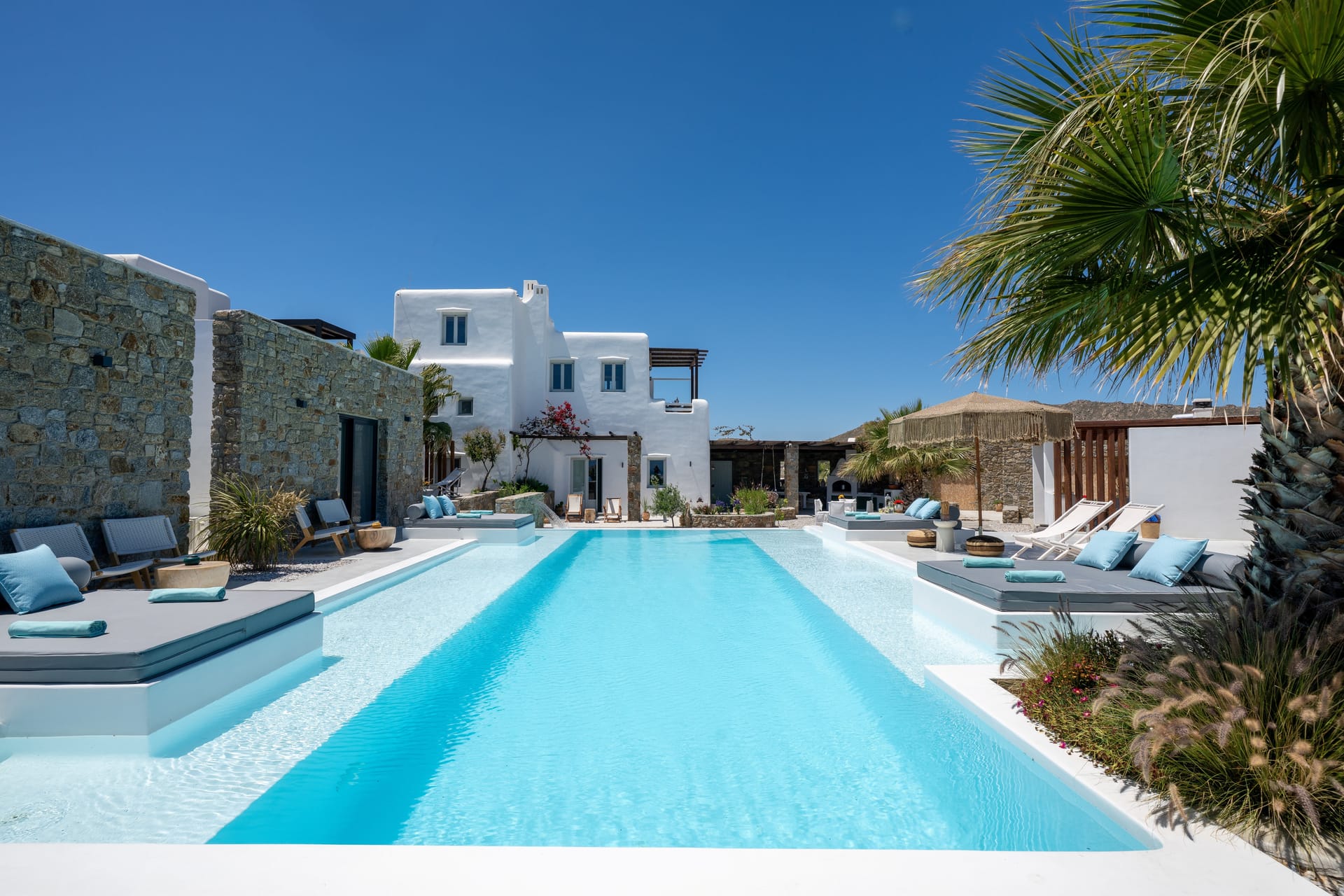 Myconian Theros Luxury Suites