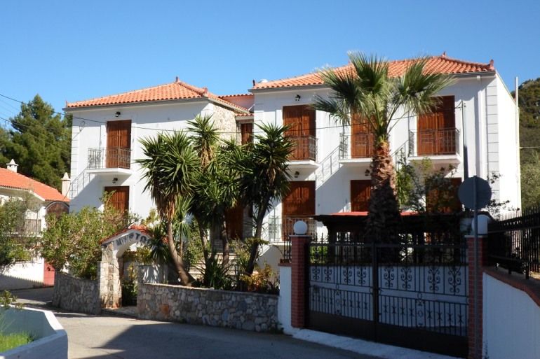 Myrtoo Studios Kyparissi 