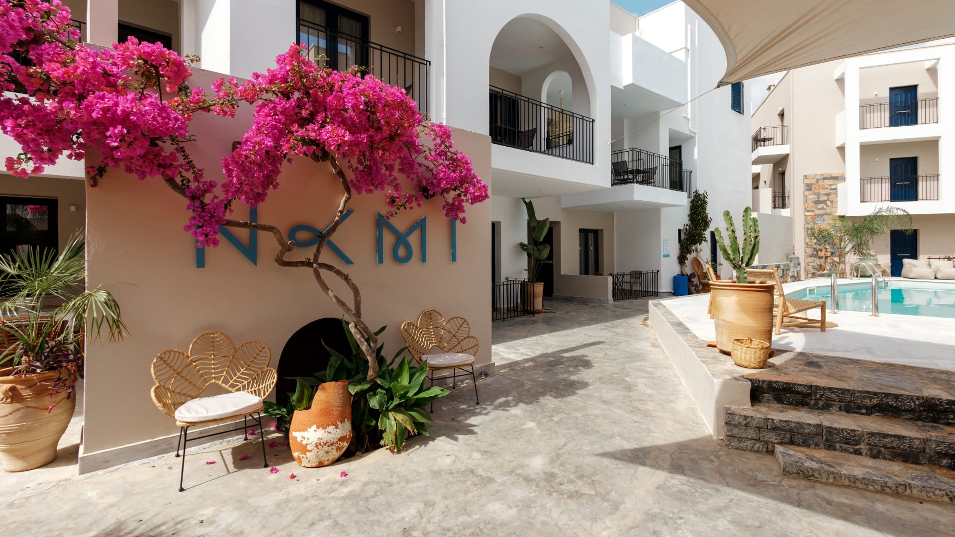 Nami Hotel & Suites