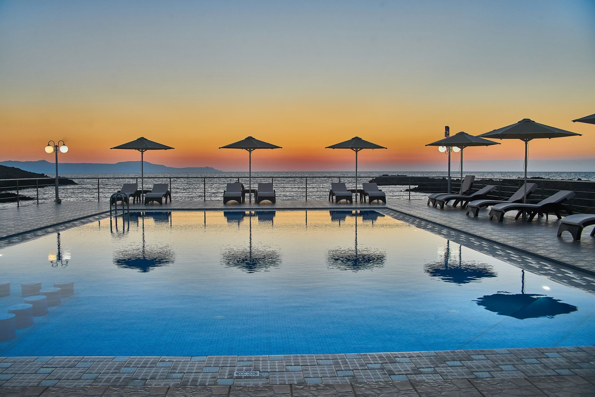 Nanakis Beach Apartments