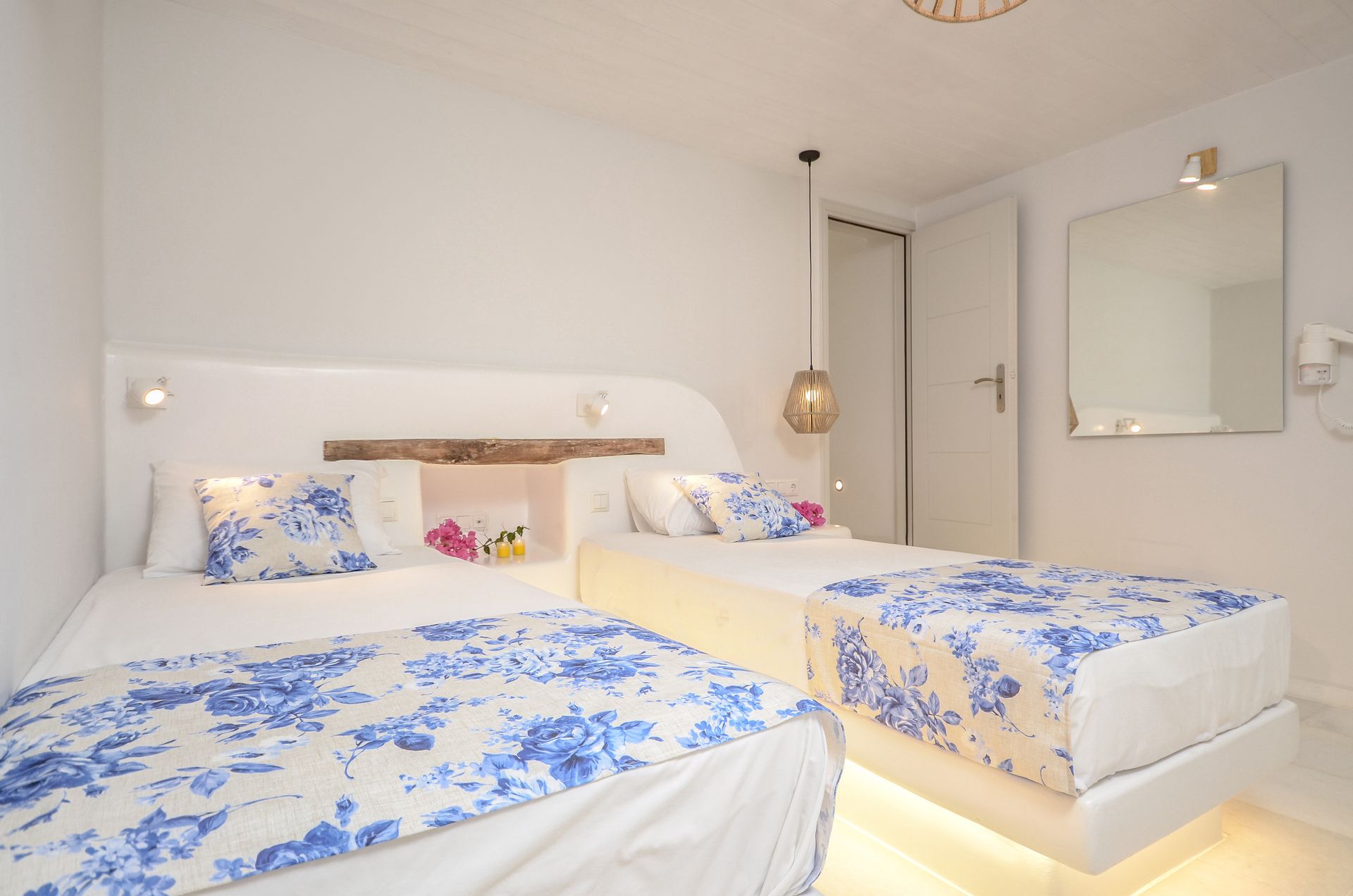 Naxian Queen Luxury Villas & Suites
