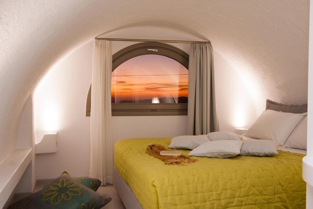 Nemesis Hotel Santorini