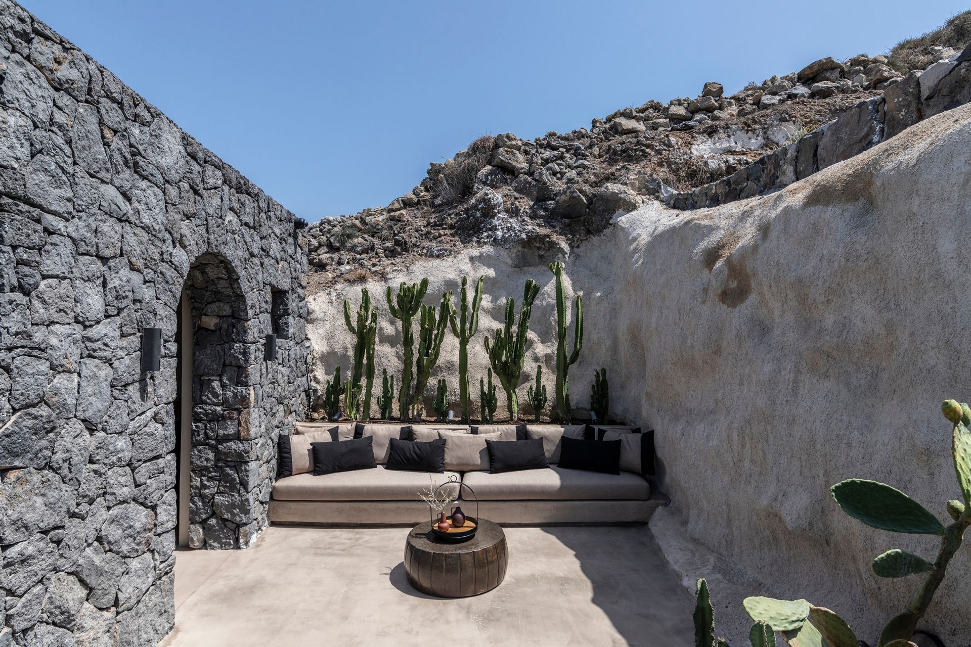 Nimbus Santorini