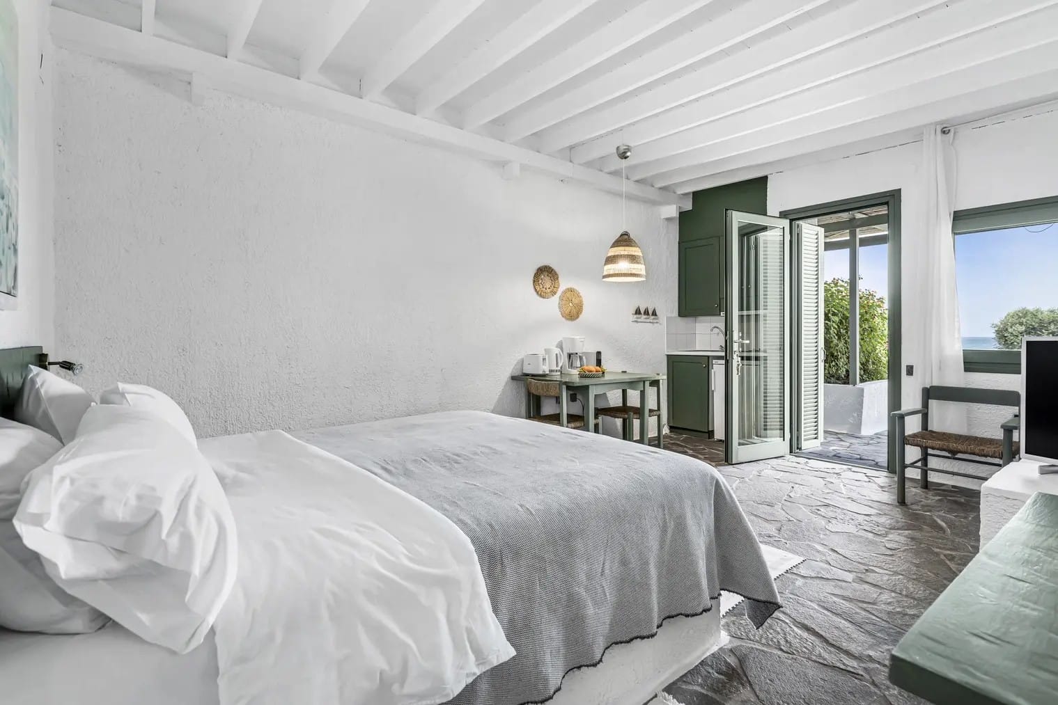 Niriides Mani Beachfront Residences