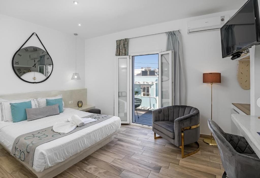 Oasis Suites Fira