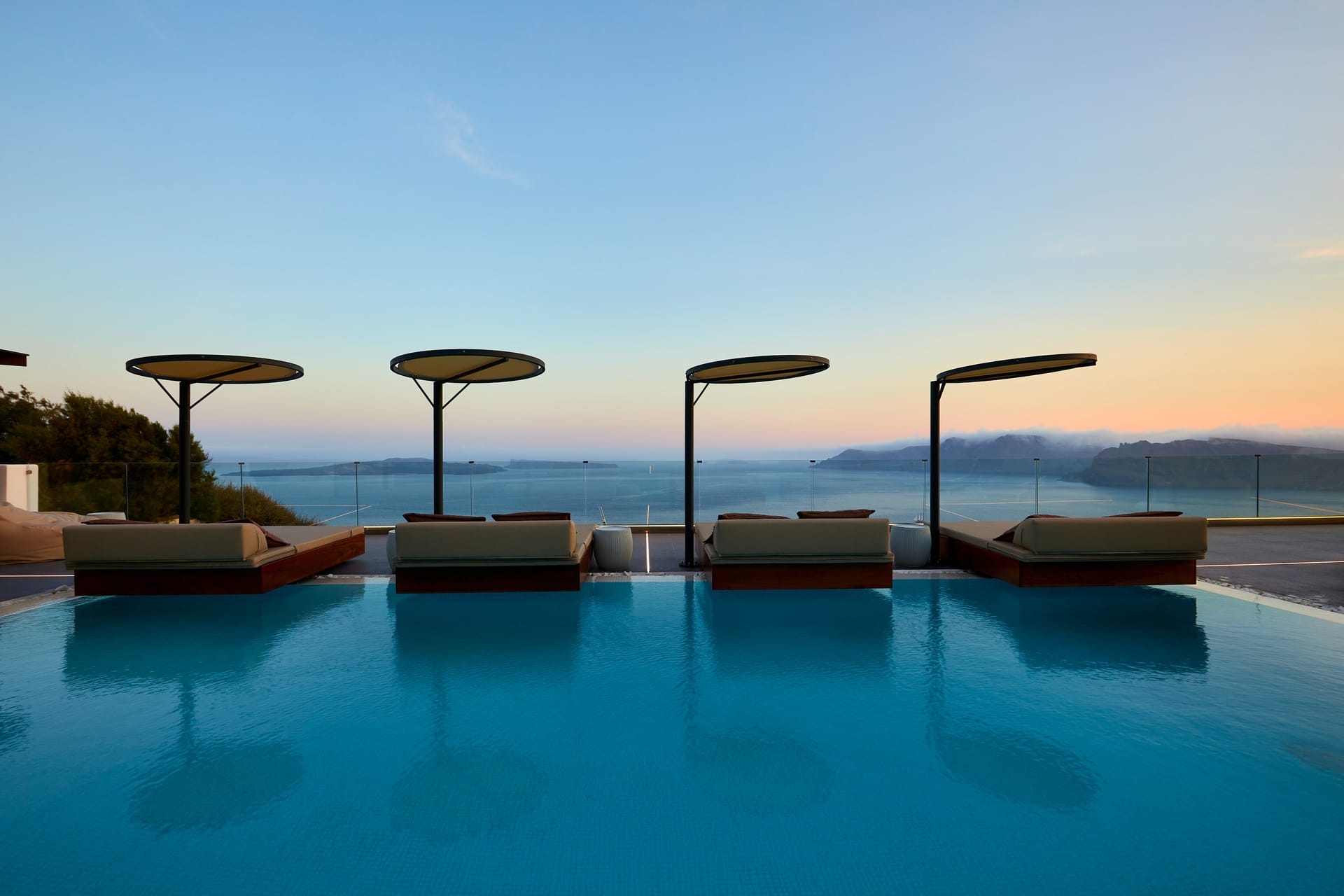 Oia Suites Santorini