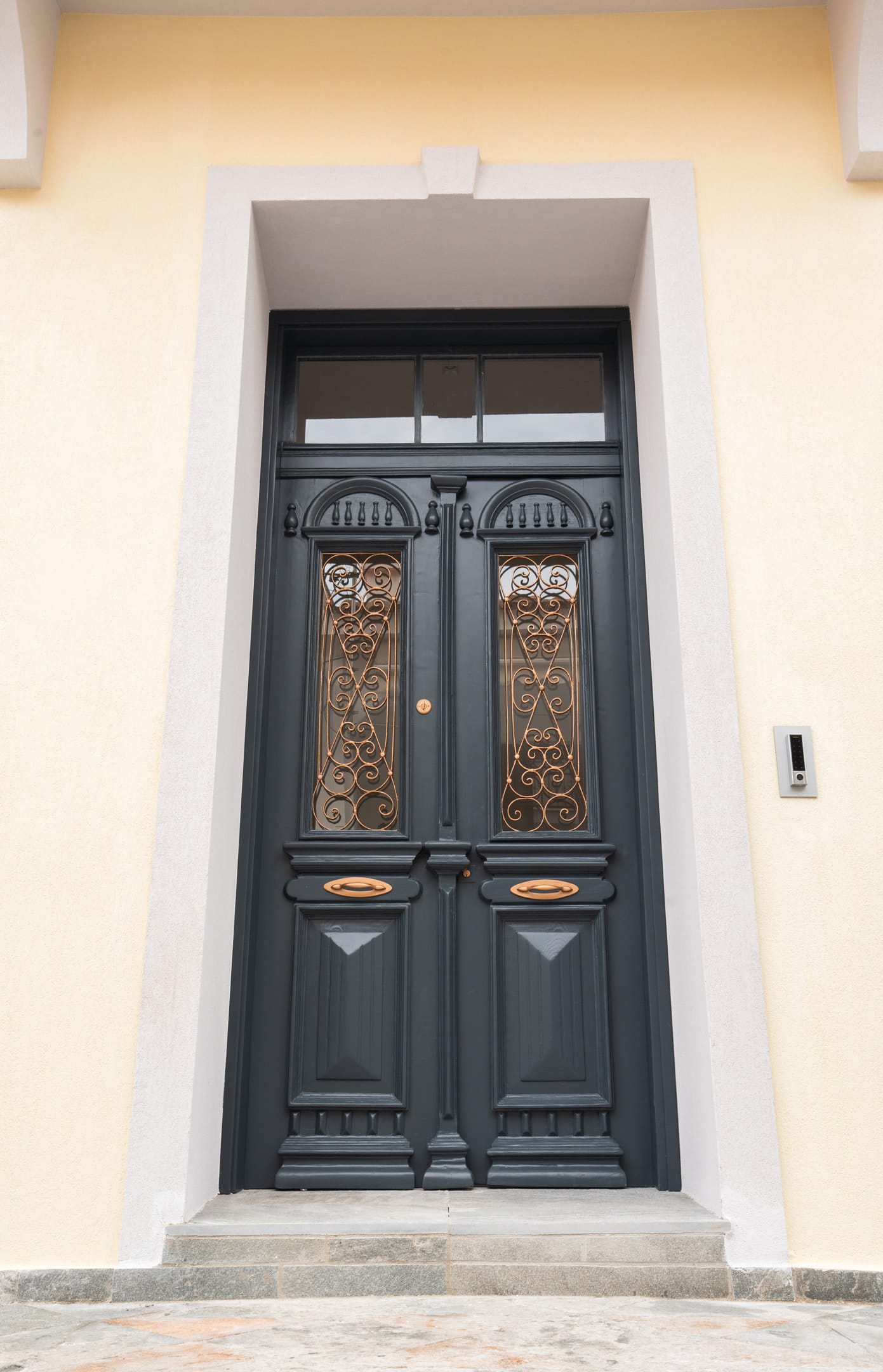 Oikia Classic House