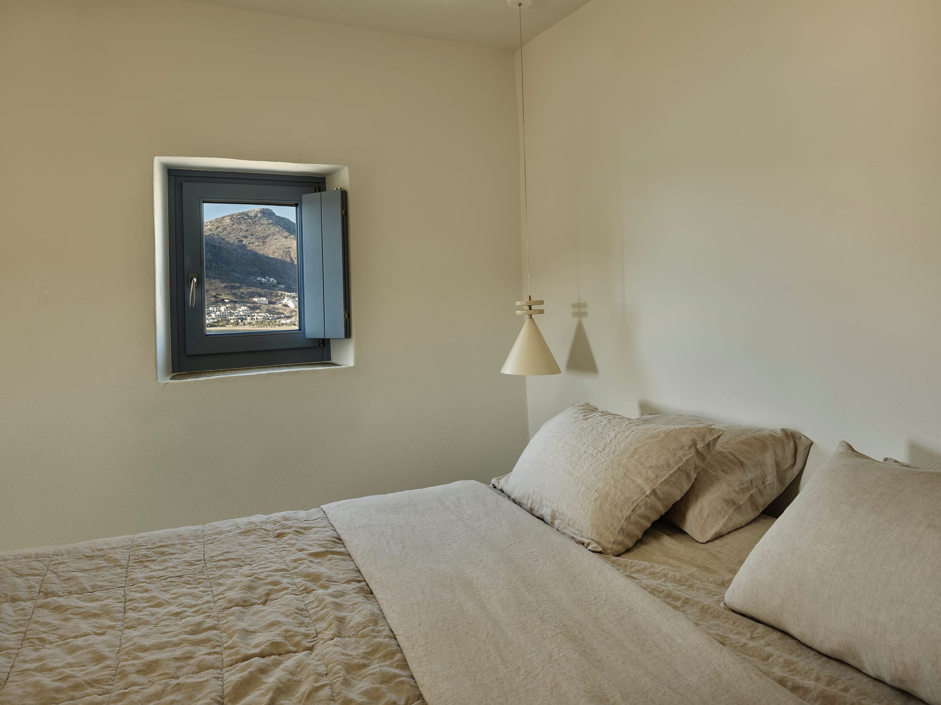 Ona Villa