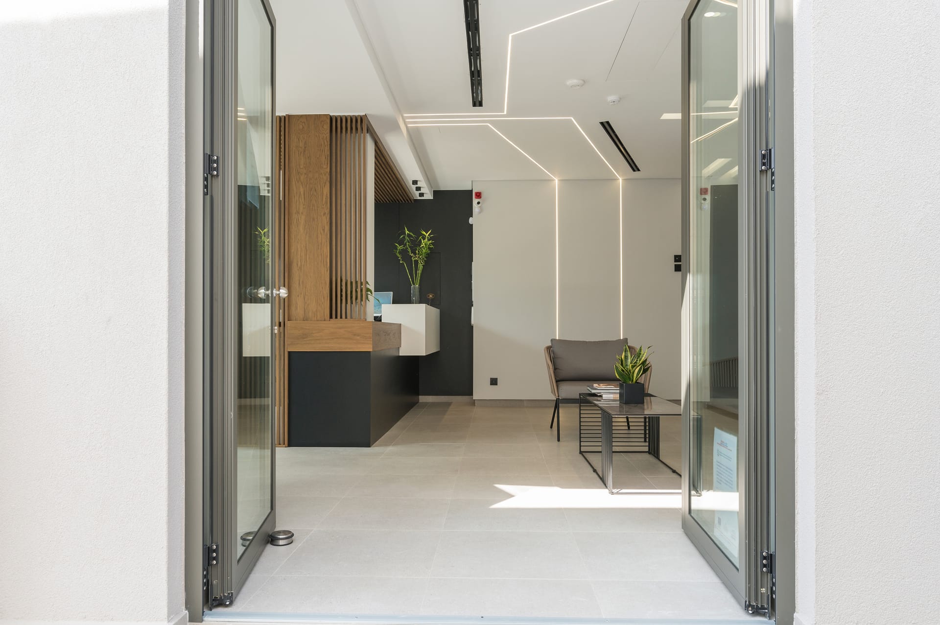 Ostrakon Suites