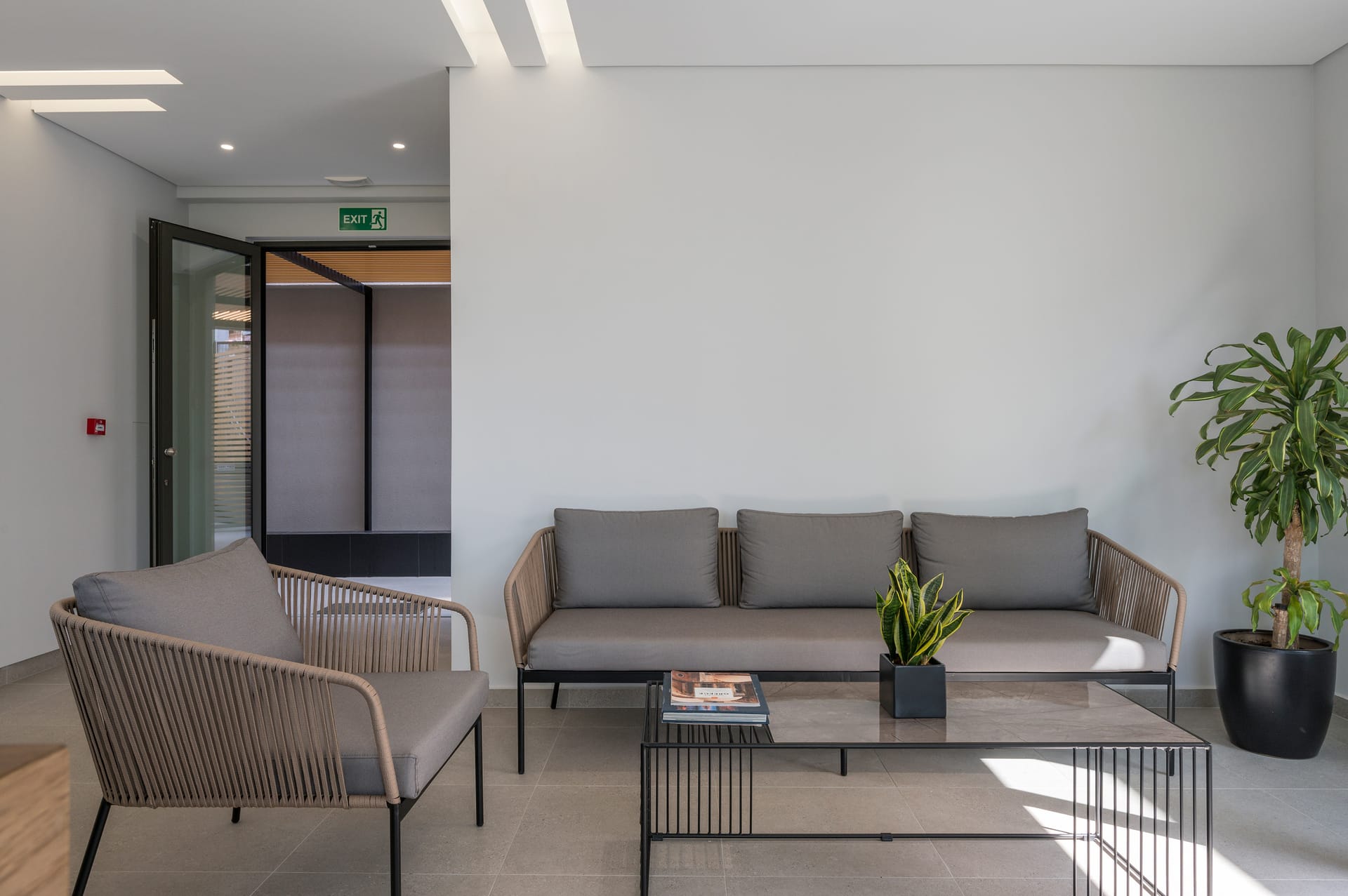 Ostrakon Suites