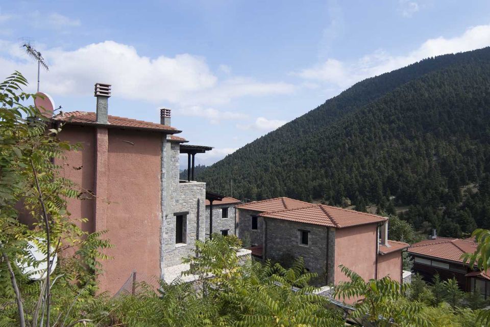Ostra Menalon Luxury Suites