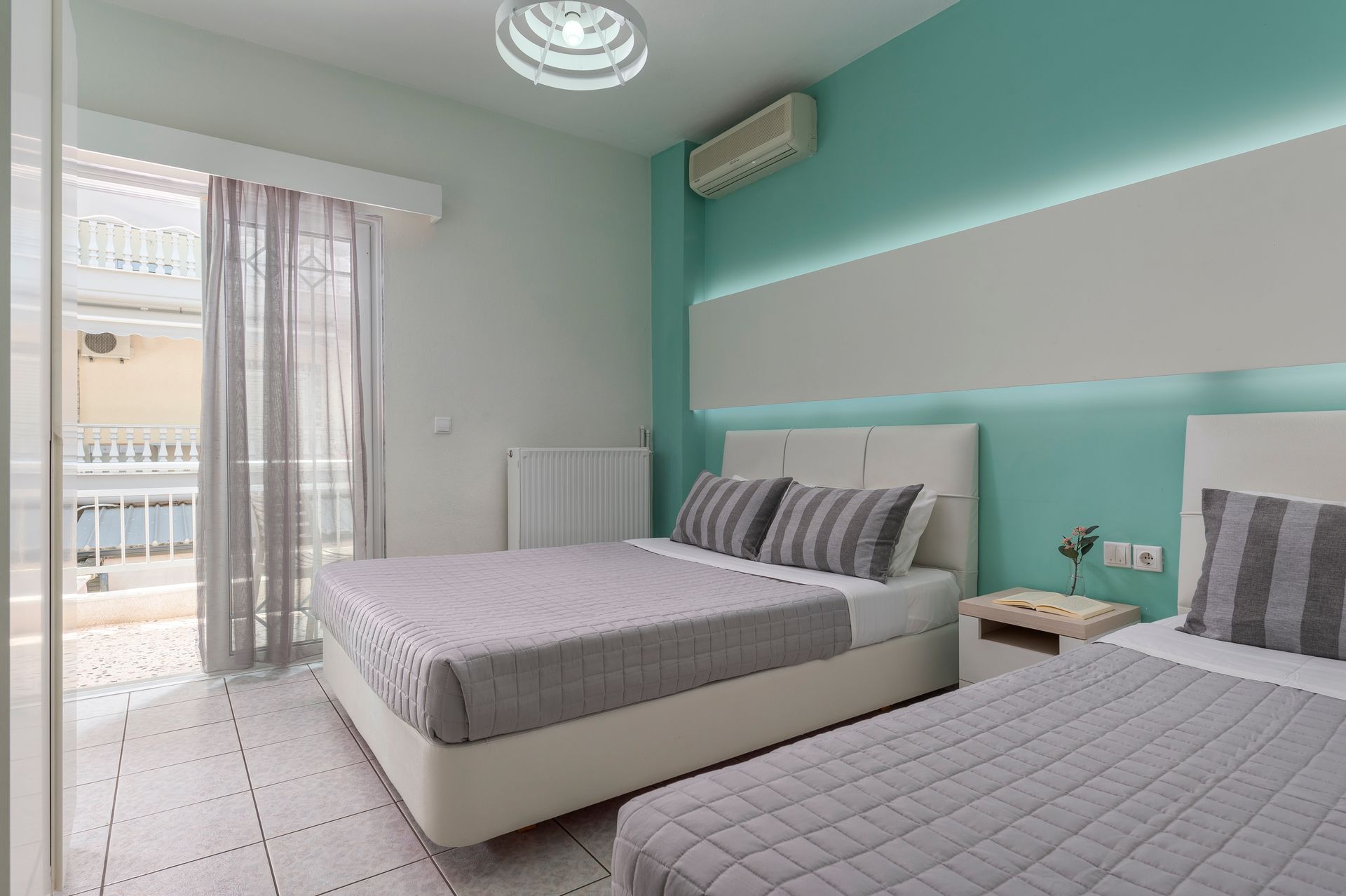 Ouzas Luxury Hotel