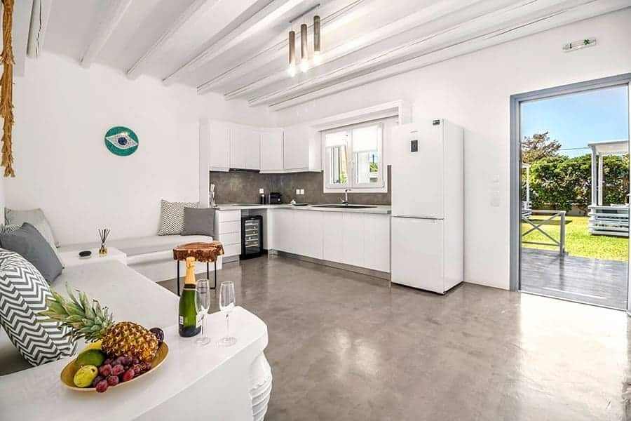 Ow Andros Luxury Suites