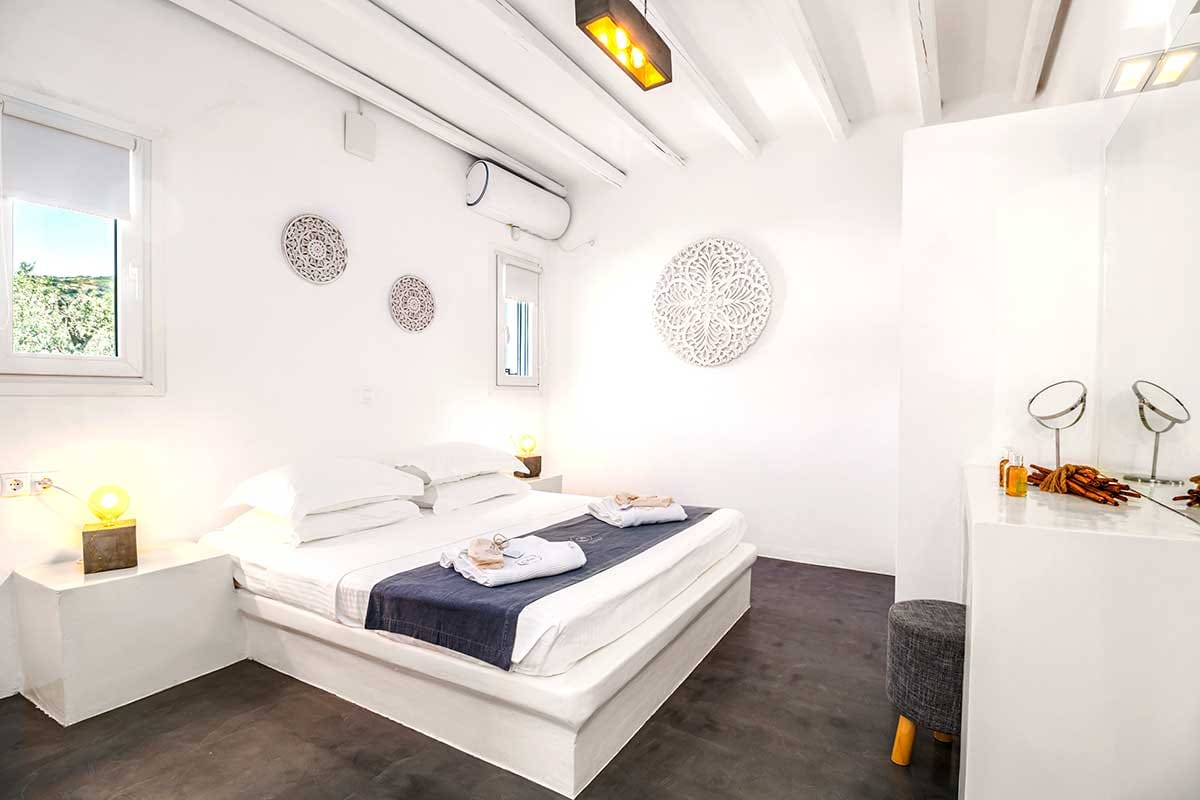 Ow Andros Luxury Suites