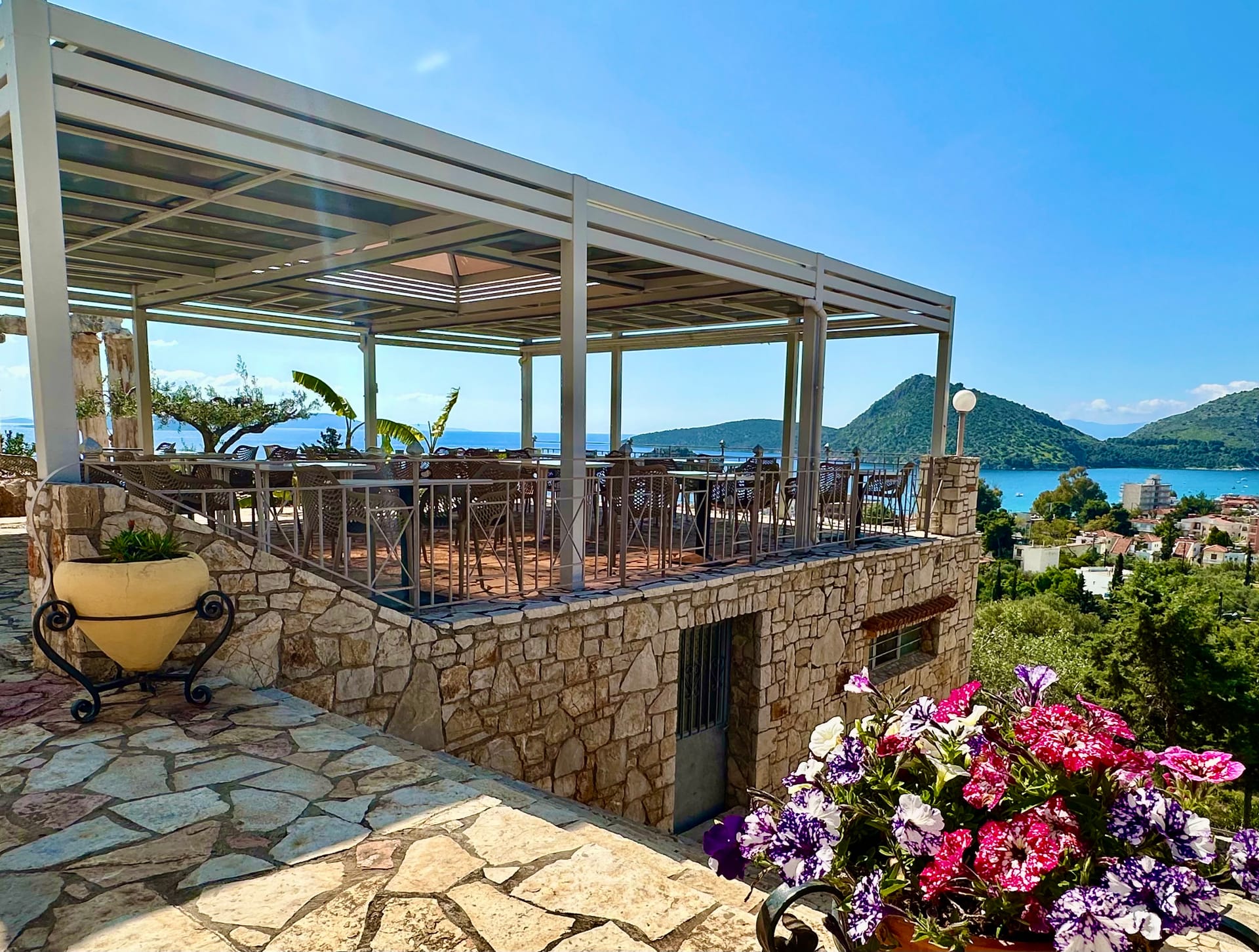Panorama Apartments Tolo