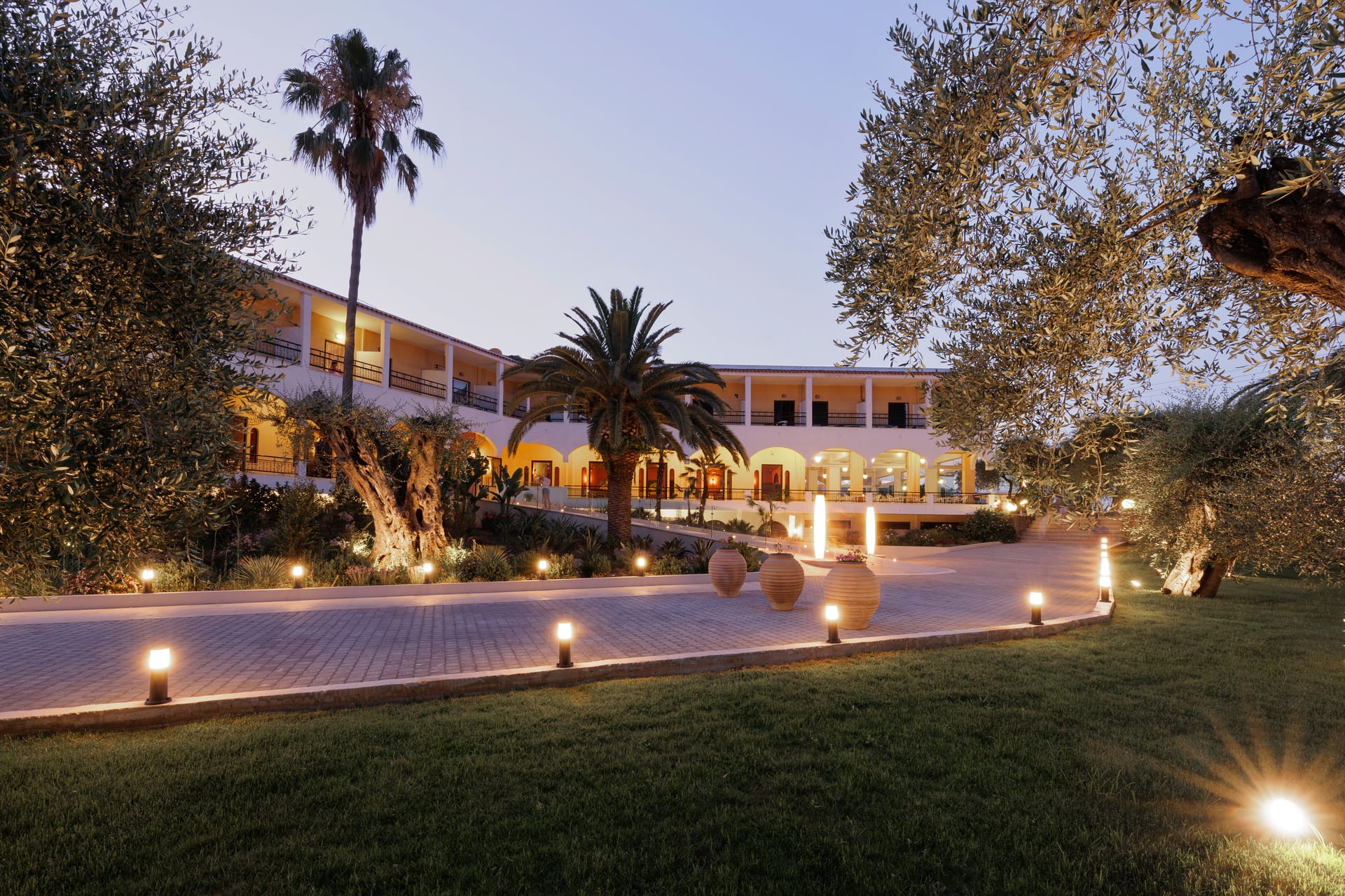 Paradise Hotel