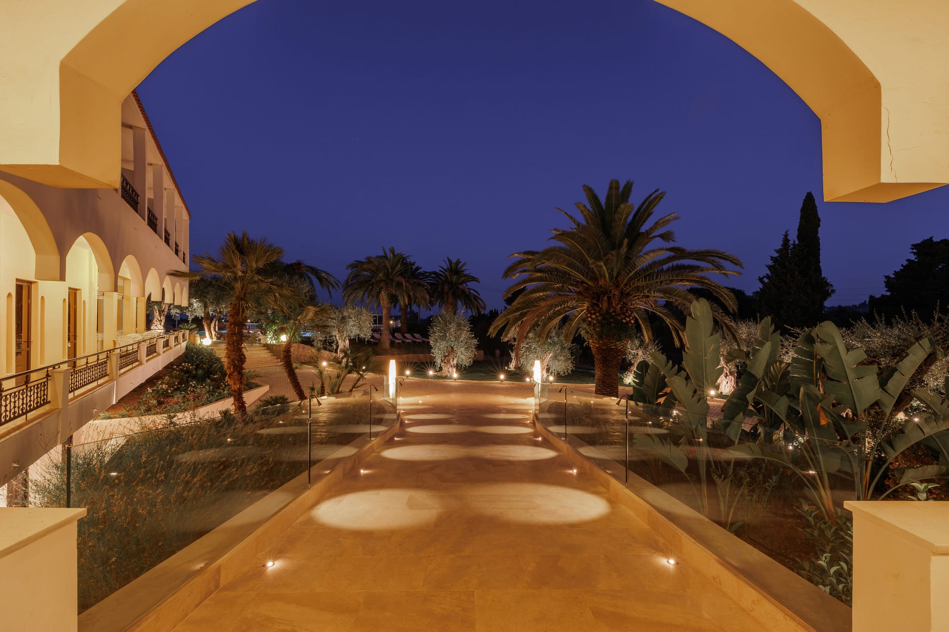 Paradise Hotel