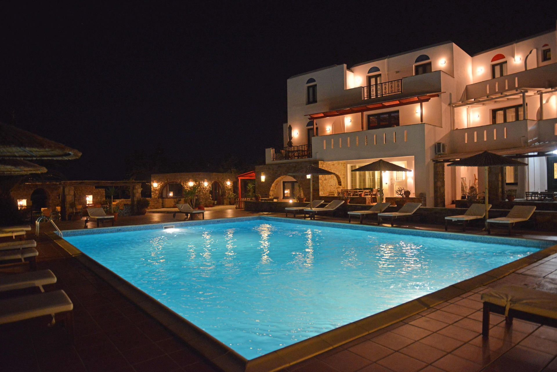 Paradisia Suites