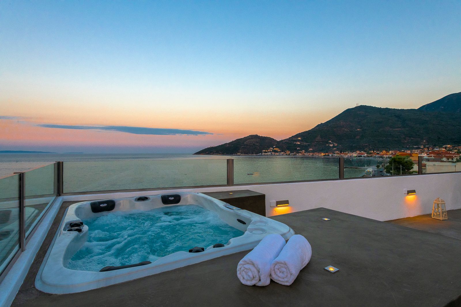 Paraskevas Beach Hotel