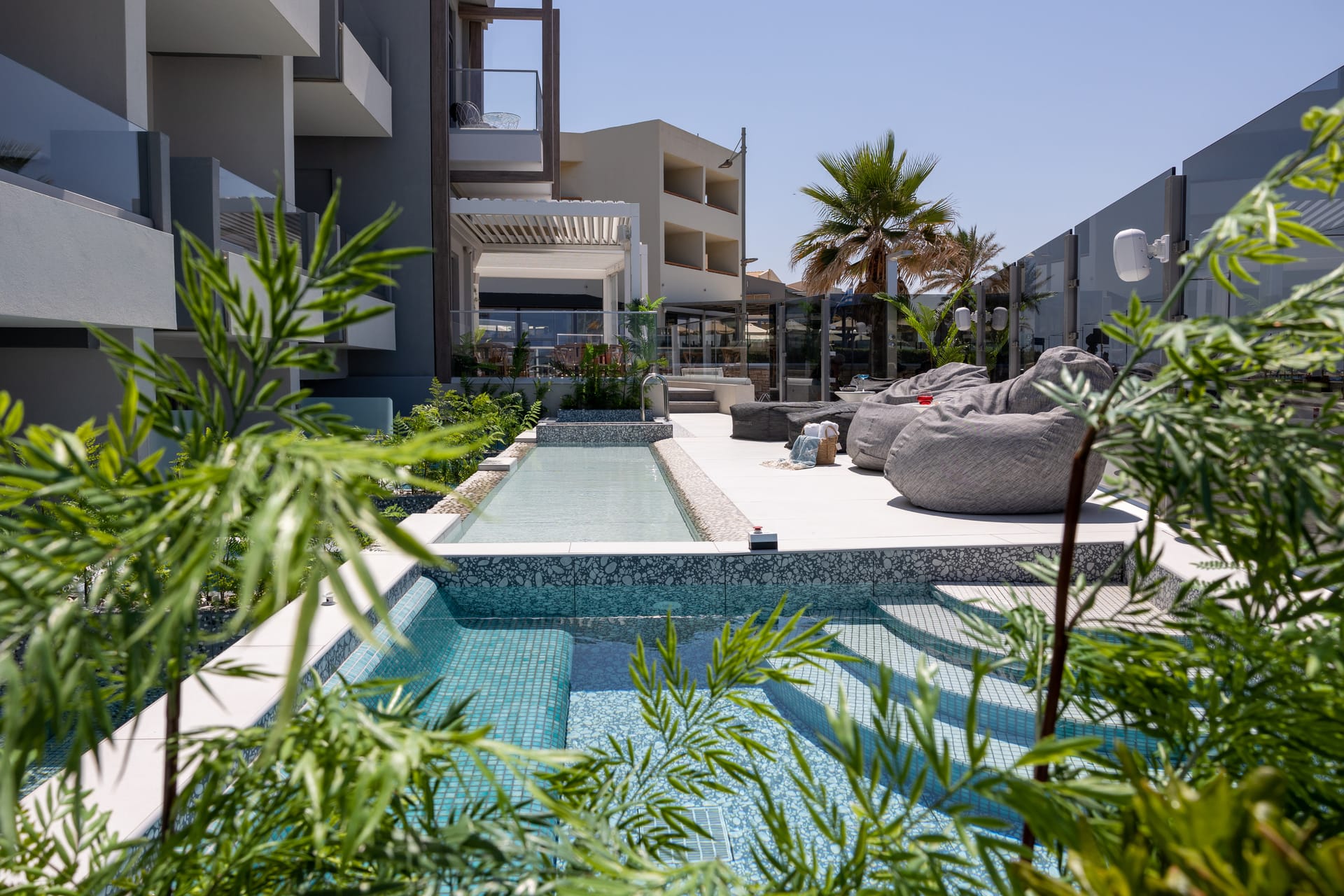 Pearl SeaBreeze Suites