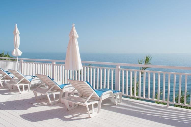 Pelagos Beach Hotel