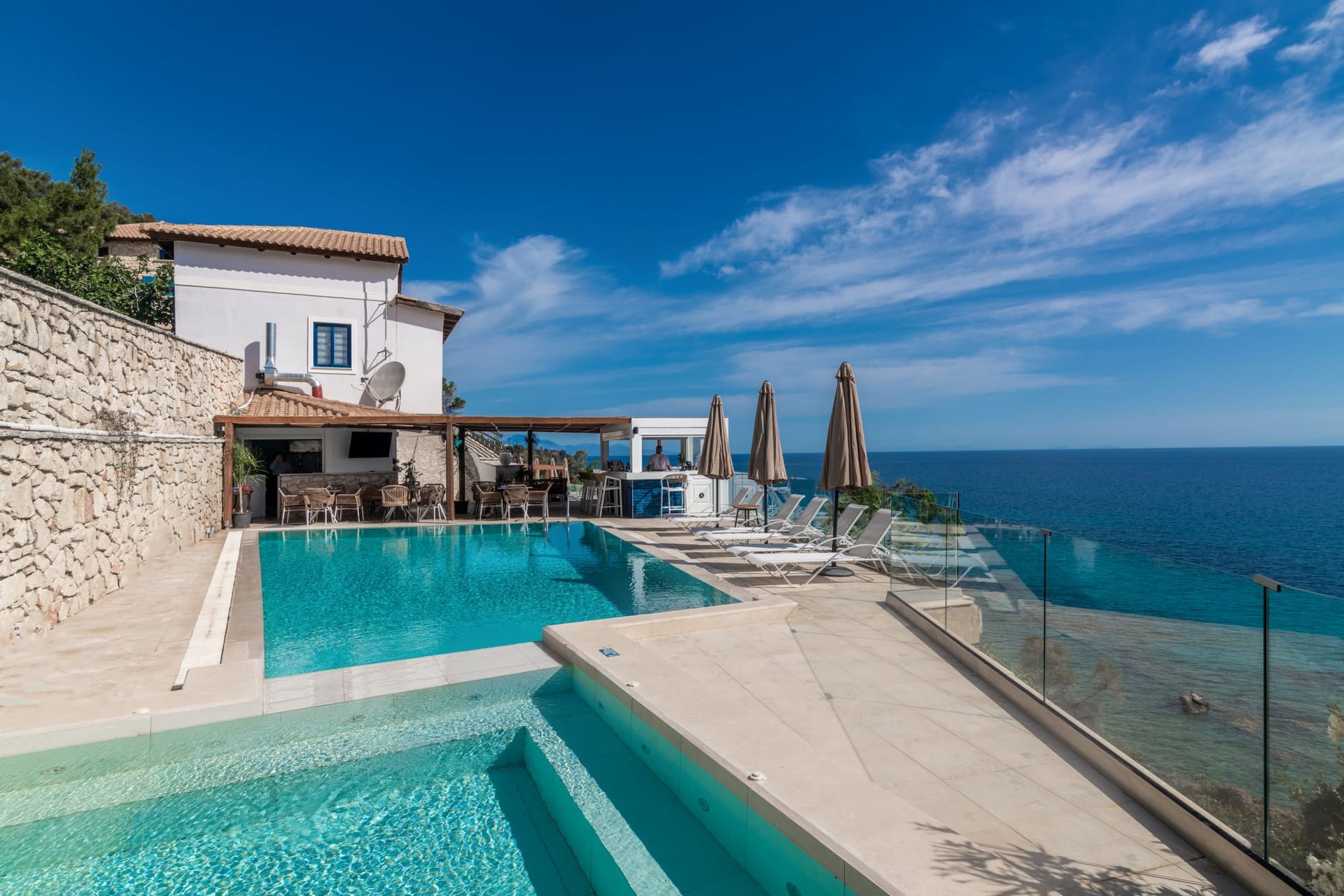 Pelagos Beach Hotel