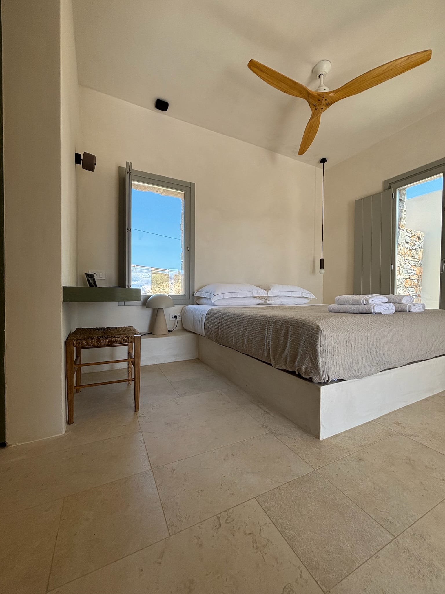 Pentanemi Folegandros