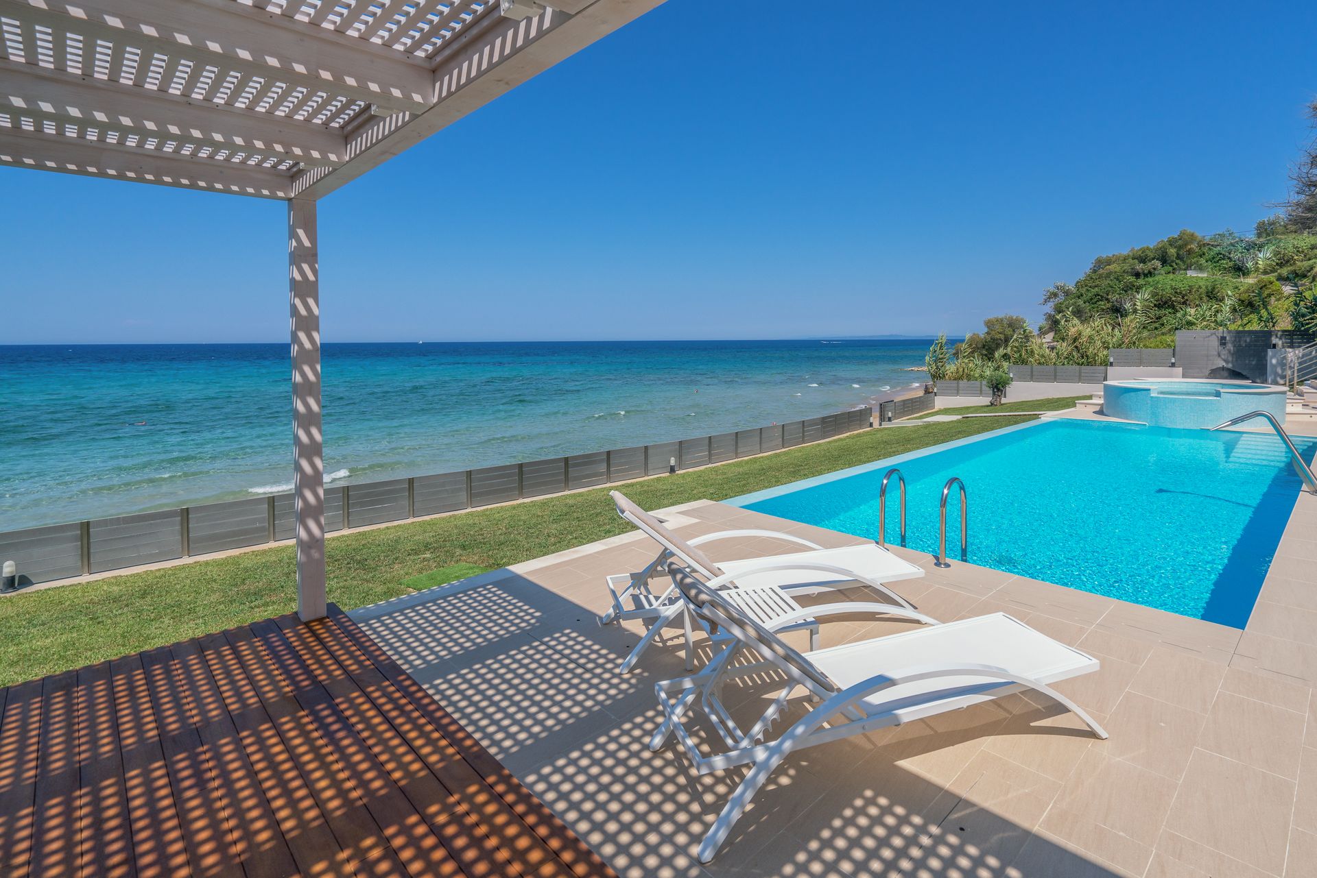 Perla Beach Villa