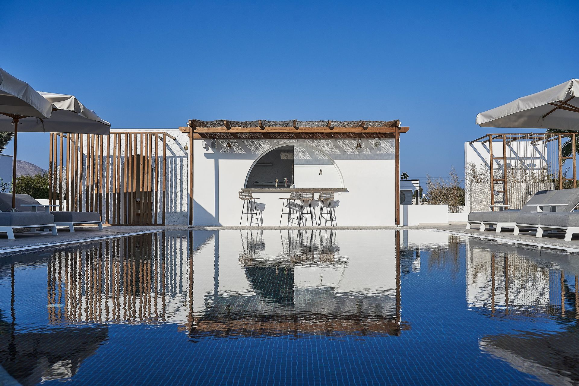 Petri Suites Santorini